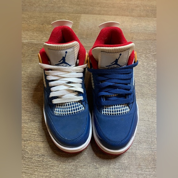 Nike Blue and Red Sneakers with Air Unit - Picture 3 of 8